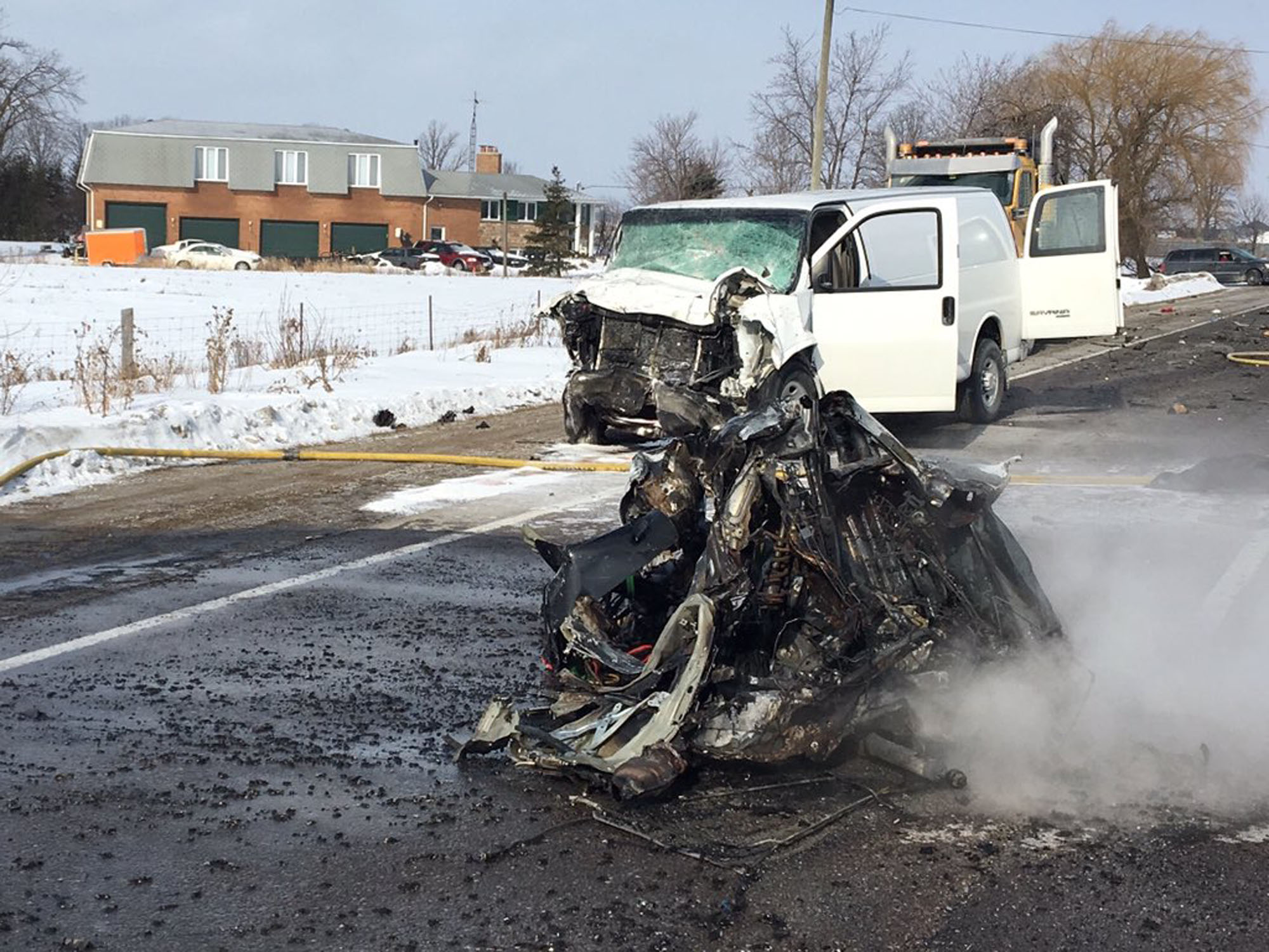 Serious Highway 10 Accident: Drivers Urged To Avoid Area - u40ad1r