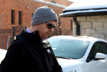 B8861072Z.1_20180214162114_000_GP435O0D.
