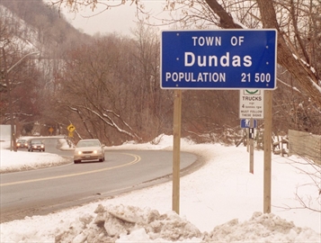 001229%20Dundas%20road%20sign_Content.jp