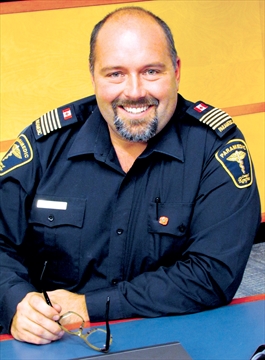 Chief paramedic honoured | InsideOttawaValley.com