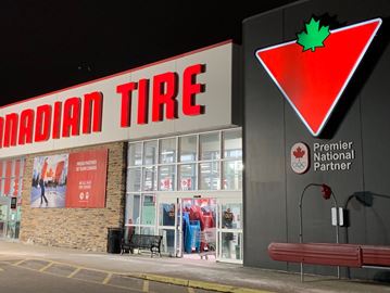 Canadian_Tire_night___Content.jpg