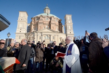 B823698289Z.1_20171217152324_000_G4B20TN