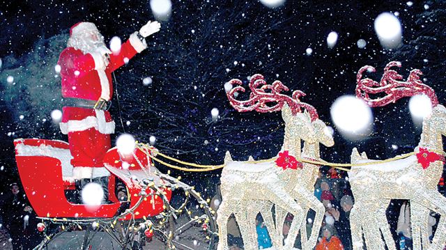 newcastle santa claus parade draws thousands mykawartha com newcastle santa claus parade draws thousands mykawartha com