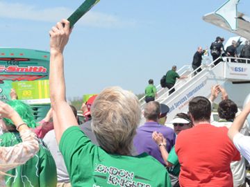 About 100 London Knights fans waved goodbye to the team Wednesday (May 15) as they stepped on an airplane to Saskatoon for the Memorial Cup.