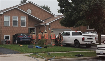 CarcrashesintoupperStoneyCreekhome_Conte