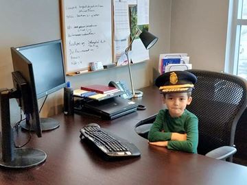 Damian_De_Freitas_-_Fire_chief_for_a_day