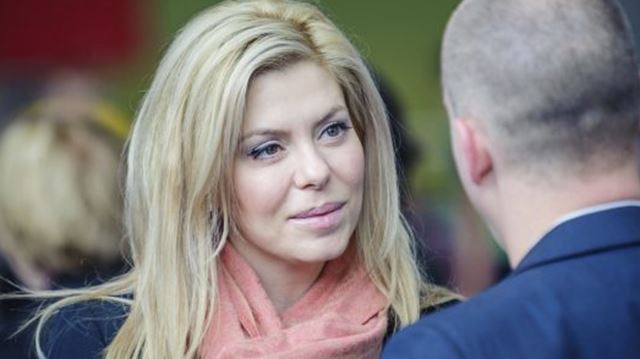 Updated Oakvilles Eve Adams Leaves Conservatives To Join Trudeau Liberals