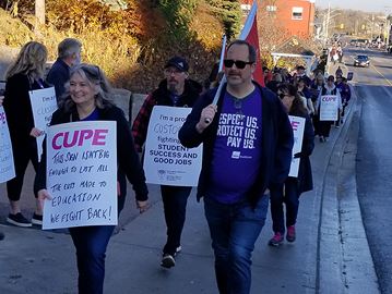 Dozens of local education workers were joined by other CUPE members and teachers outside MPP Laurie Scott’s office to protest the province’s “heavy handed” behaviour toward contract talks.
