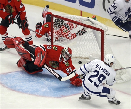 Blackhawks come back to top Leafs in shootout, 5-4