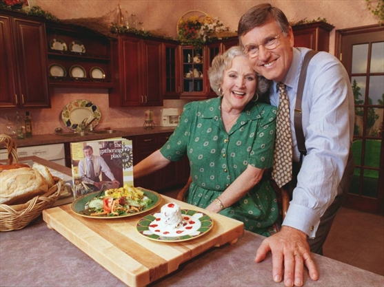 Graham Kerr celebrates the cookbook that led to his gallop | TheSpec.com