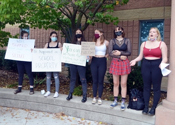 WDHS%20Protest2_Content.jpg