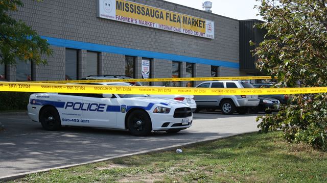 Man stabbed in Mississauga outside Flea Market  Mississauga.com