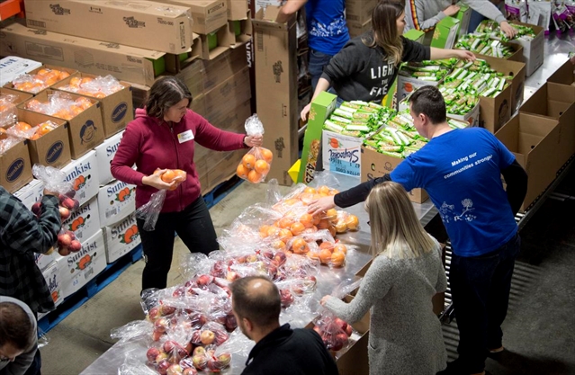 Christmas hampers help 4,000 families in Kitchener and Waterloo