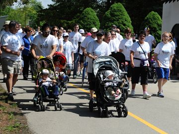 Josiah's Journey participants head out onto the trails of Springbank Park.