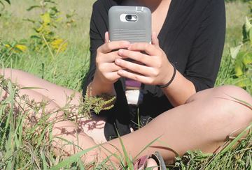 DURHAM -- Students at high schools in Oshawa and Whitby are being investigated by police after a parent raised the alarm about photos of a nude girl being shared among a group of boys.
Up to 10 kids between 13 and 15 have been contacted by officers and are currently in diversion programs to avoid criminal charges, Durham police said Tuesday.