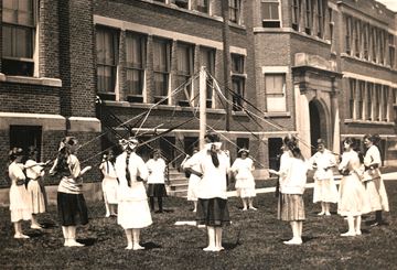 02_jan11_FTA_26._Earl_Kitchener_schoolgi