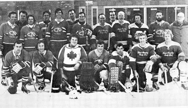 Oldtimers hockey program brings back memories | InsideOttawaValley.com