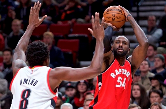 Lowry leads Raptors to 95-91 win over skidding Trail Blazers