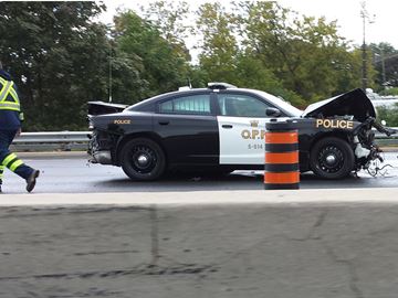 OSHAWA – A suspect is in custody after police cruisers were rammed with a stolen car on Hwy. 401 Thursday afternoon in Oshawa.