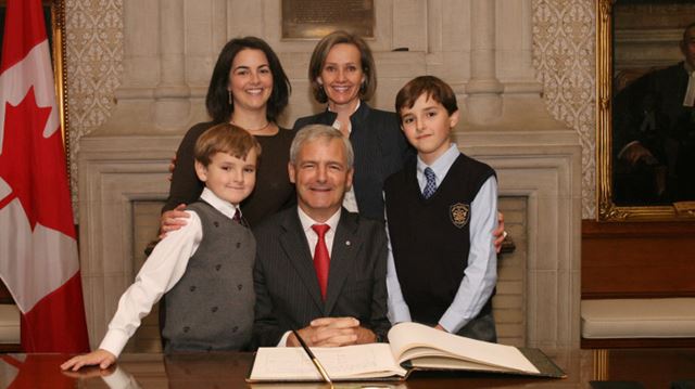 Politicians' daily balancing act between work and family ...