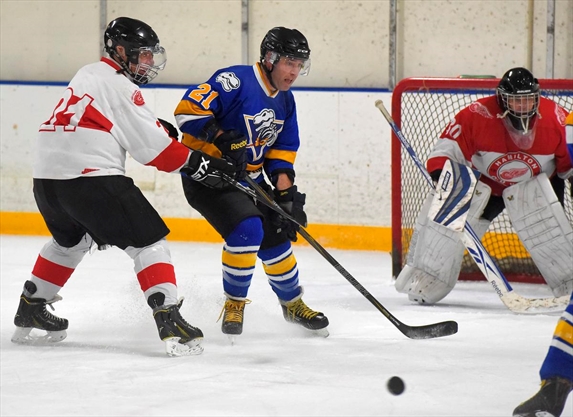 Inspiring Hamilton Hockey Team Spreads Its Wings 