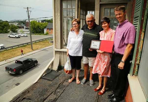 Les Cassidy makes $50K donation toward new roof at Peterborough's Youth