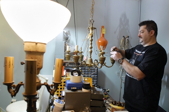 Repairing Lamps An Enlightening Experience For Cambridge Man Repairing Lamps An Enlightening Experience For Cambridge Man Therecord Com
