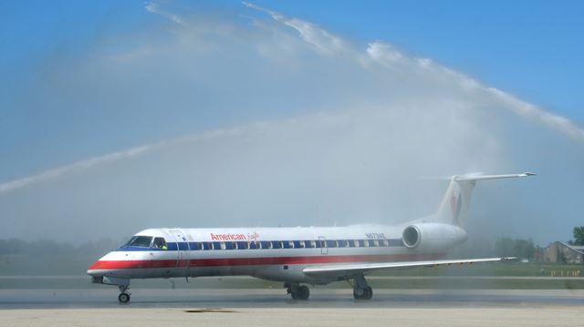American Airlines Pulls Twice Daily Flights To Chicago From Local