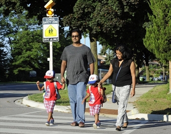 Kindergarten%20walk%20photo_Content.jpg