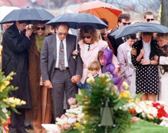 John Mattachini, Michele Edwards, Don Edwards, Tannis Edwards, Chad Edwards(in front of Don), Stephanie Edwards, Christy Edwards, Marcia Kinrade.