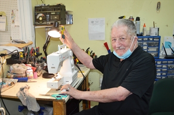 Charlie%20Broughton%20sewing%20machine%2