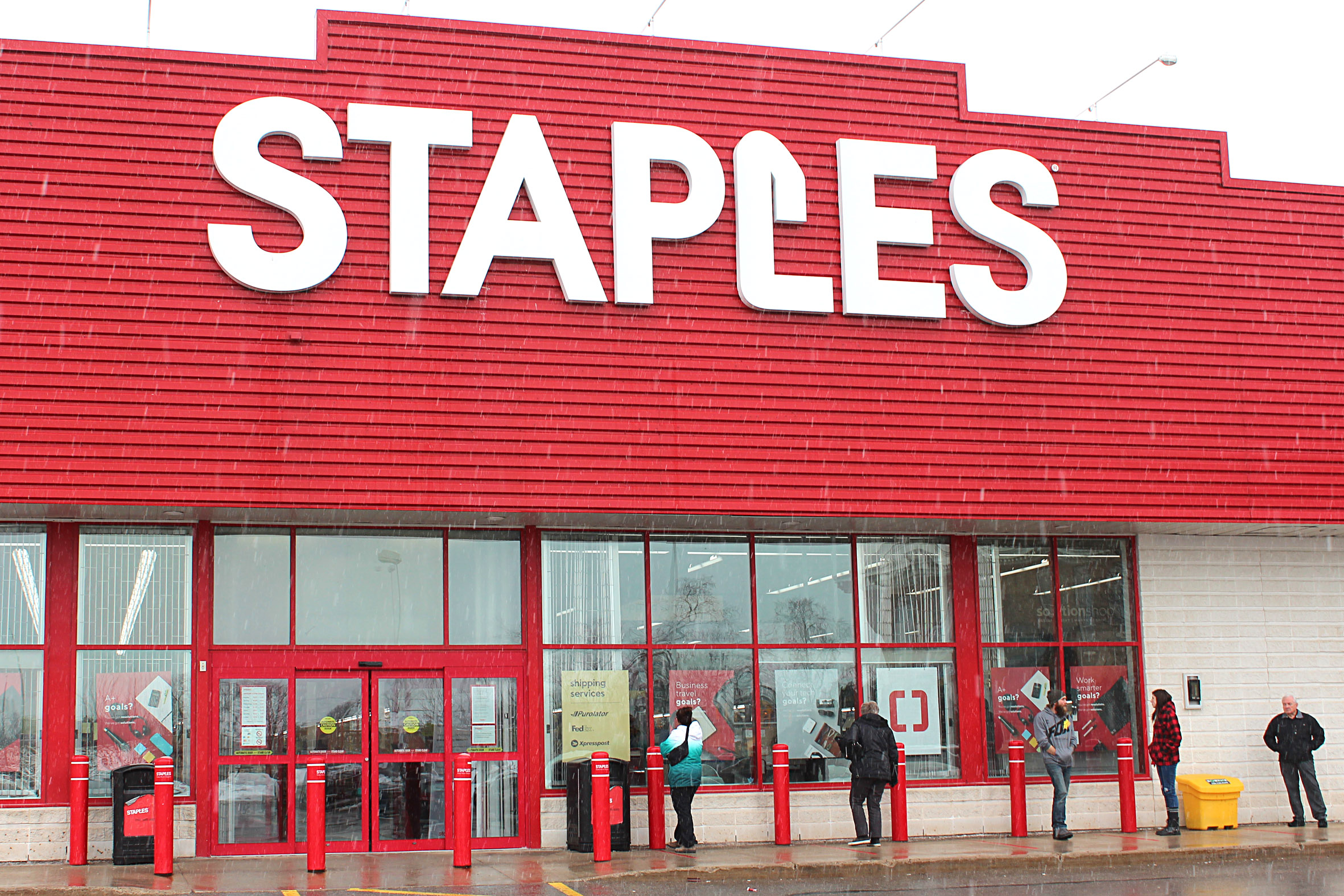 PHOTO GALLERY Peterborough shoppers hit the stores ahead of shutdown