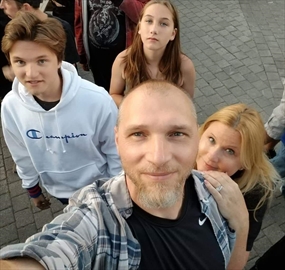 B881044687Z.1_20200216174809_000_GHGSQ93