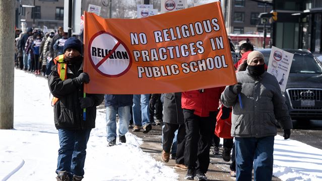 Protest_Muslim_Prayer