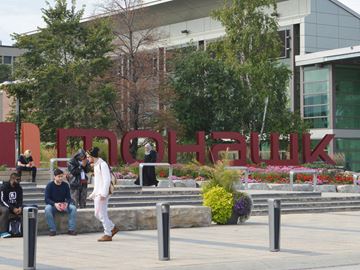 Mohawk_College_sign__Sept_8.17___Content