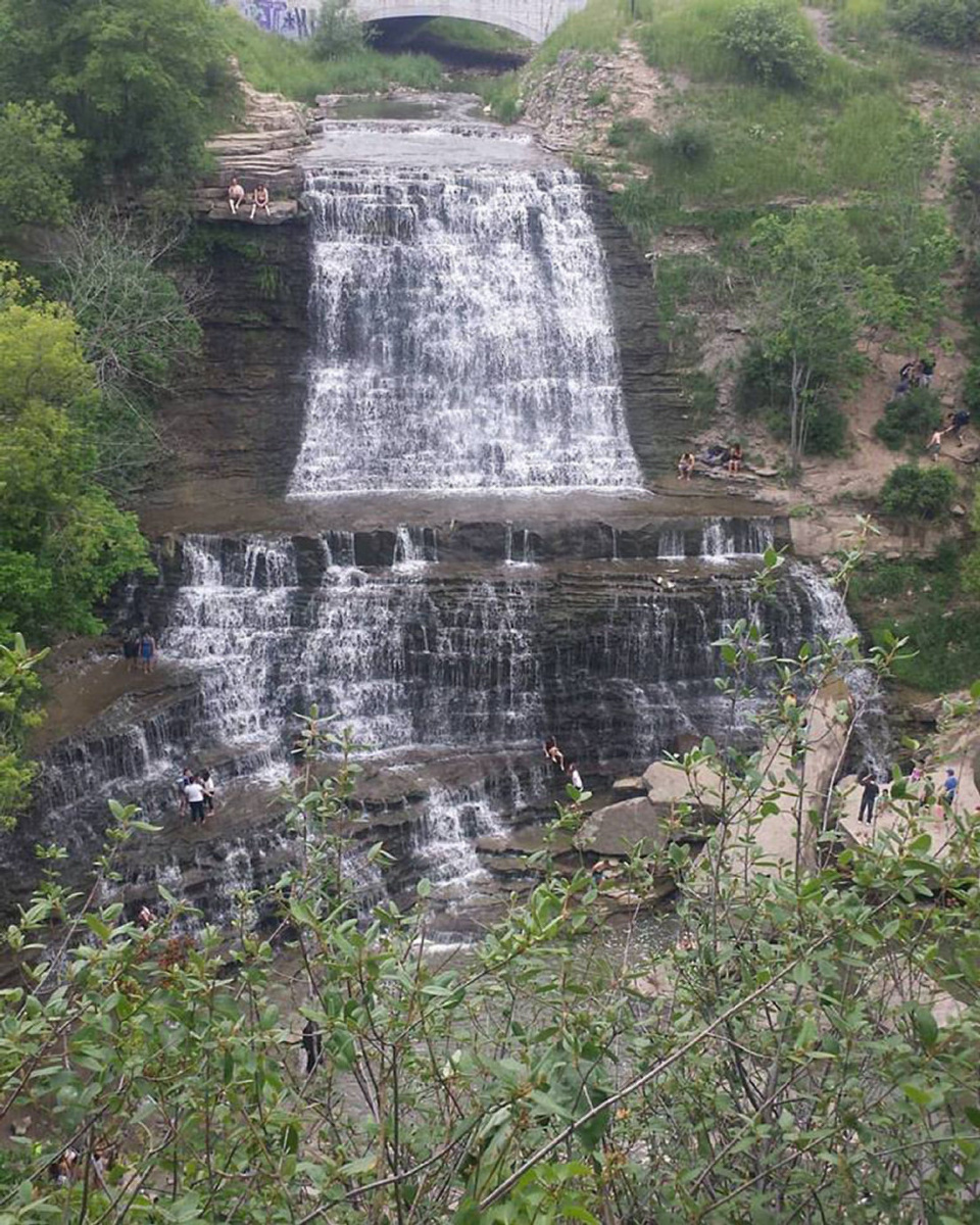 Man dies after falling at Hamilton's Albion Falls